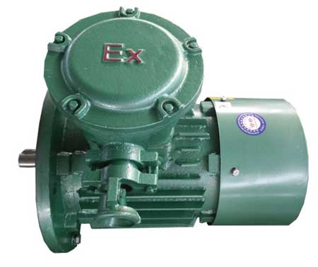 首次操作三相異步電動機(jī)時(shí)應(yīng)注意什么？